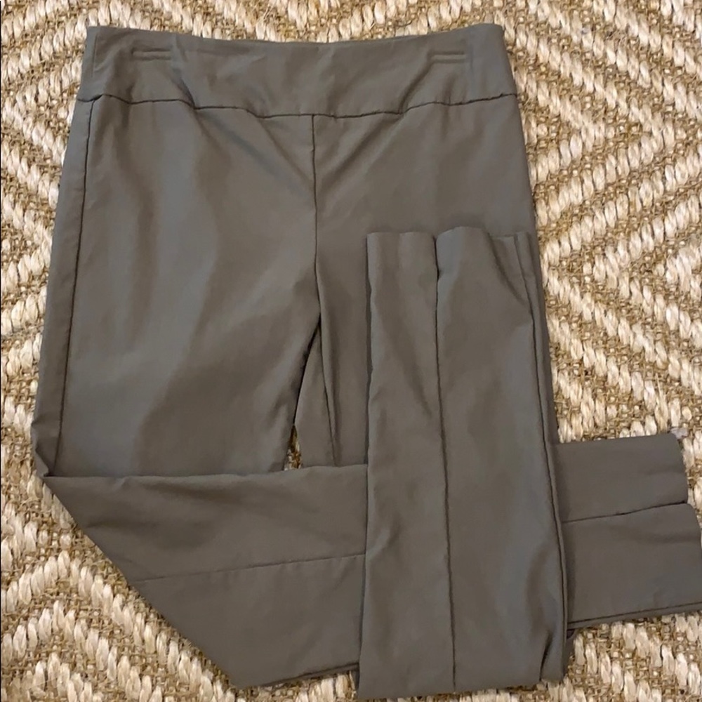 “Elliott Lauren” pull on pant olive green sz 6